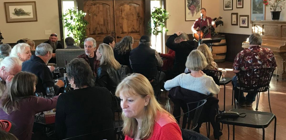 Pebblestone Cellars Tasting Hall featuring live music twice weekly.